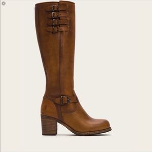 Frye Kelly Belted Tall size 8 M only worn twice!